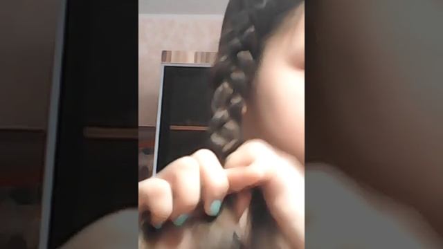 Объемная коса и убираем челку)! смотреть онлайн