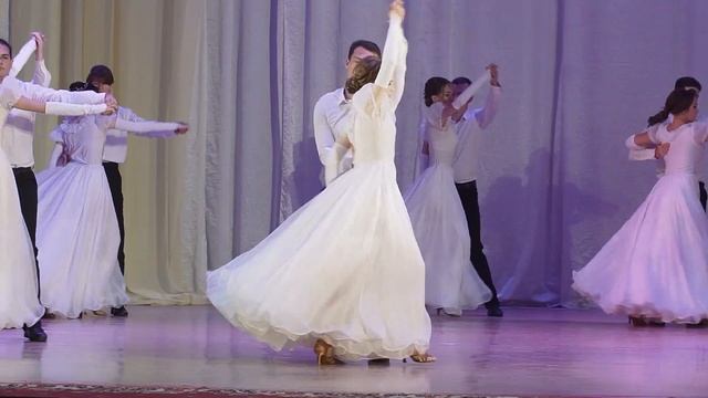 Выпускной вальс "Свиридов" г. Керчь школа 19 (лето 2022) смотреть онлайн