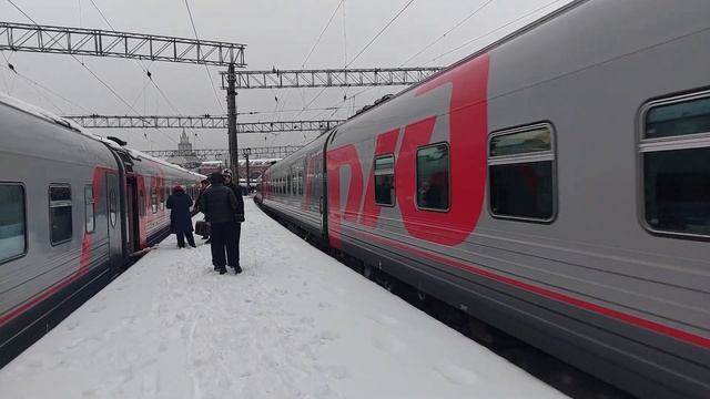 Отправление ЭП20-047 с фирменным поездом №29/30 "Премиум" Москва - Новороссийск! смотреть онлайн