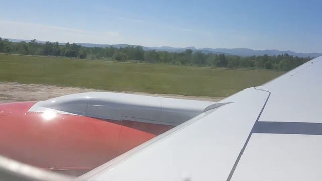 Взлет boeing777-300, аэропорт Южно-Сахалинск смотреть онлайн