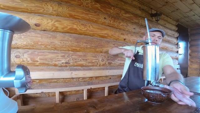 Шашлык, только в виде колбасок. Сколько может "УДЕРЖАТЬ ВОДЫ" в себе фарш без добавления фосфатов. смотреть онлайн