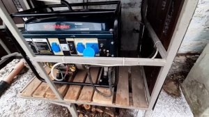 Ящик для бензогенератора