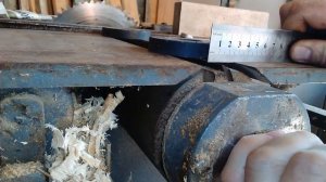 Супер-установка ножей на фуганок с помощью магнитов.