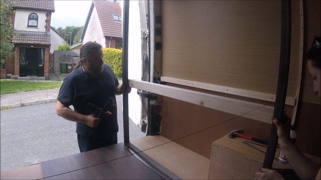 Автодом своими руками. Раскладная кровать и шторы. смотреть онлайн