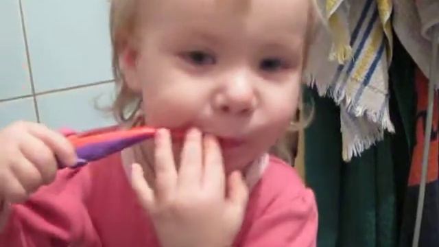 Ксюша чистит зубы смотреть онлайн