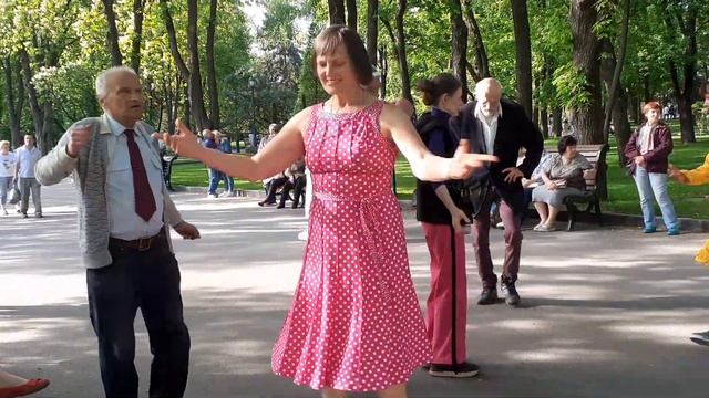 ЦЕ МОЯ УКРАЇНА!???/ТАНЦЫ В САДУ ШЕВЧЕНКО ХАРЬКОВ МАЙ 2021 смотреть онлайн