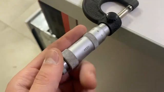 Микрометр USSR смотреть онлайн