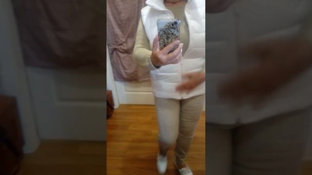 Иду на прогулку в светлых тонах смотреть онлайн