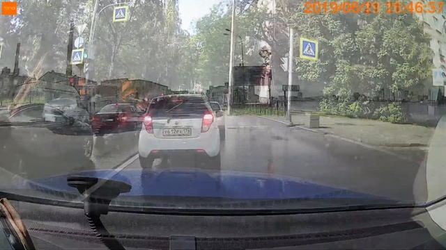 Driving By Red Light In Russia. Part 2. As Other Drivers See.