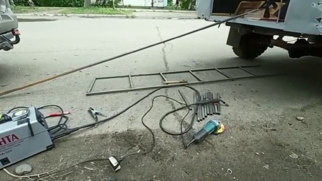 УАЗ Кубанец. Автодом. Завершил обклейку будки. Изготовление спального места своими руками смотреть онлайн