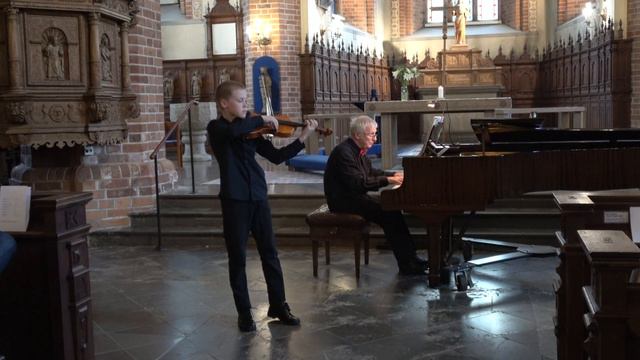 Axel Drougge spelar Banjo & fiddle W Kroll 190802 смотреть онлайн