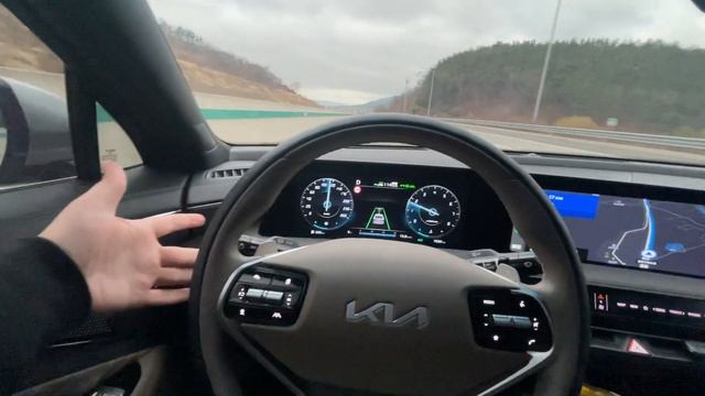 Kia К8 озi журетiн колiк. Автопилот