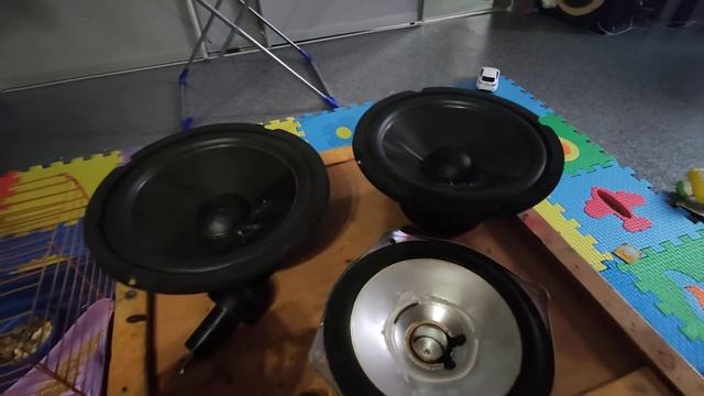 Dls 428 был коаксиальный, стал двухкомпонентный.