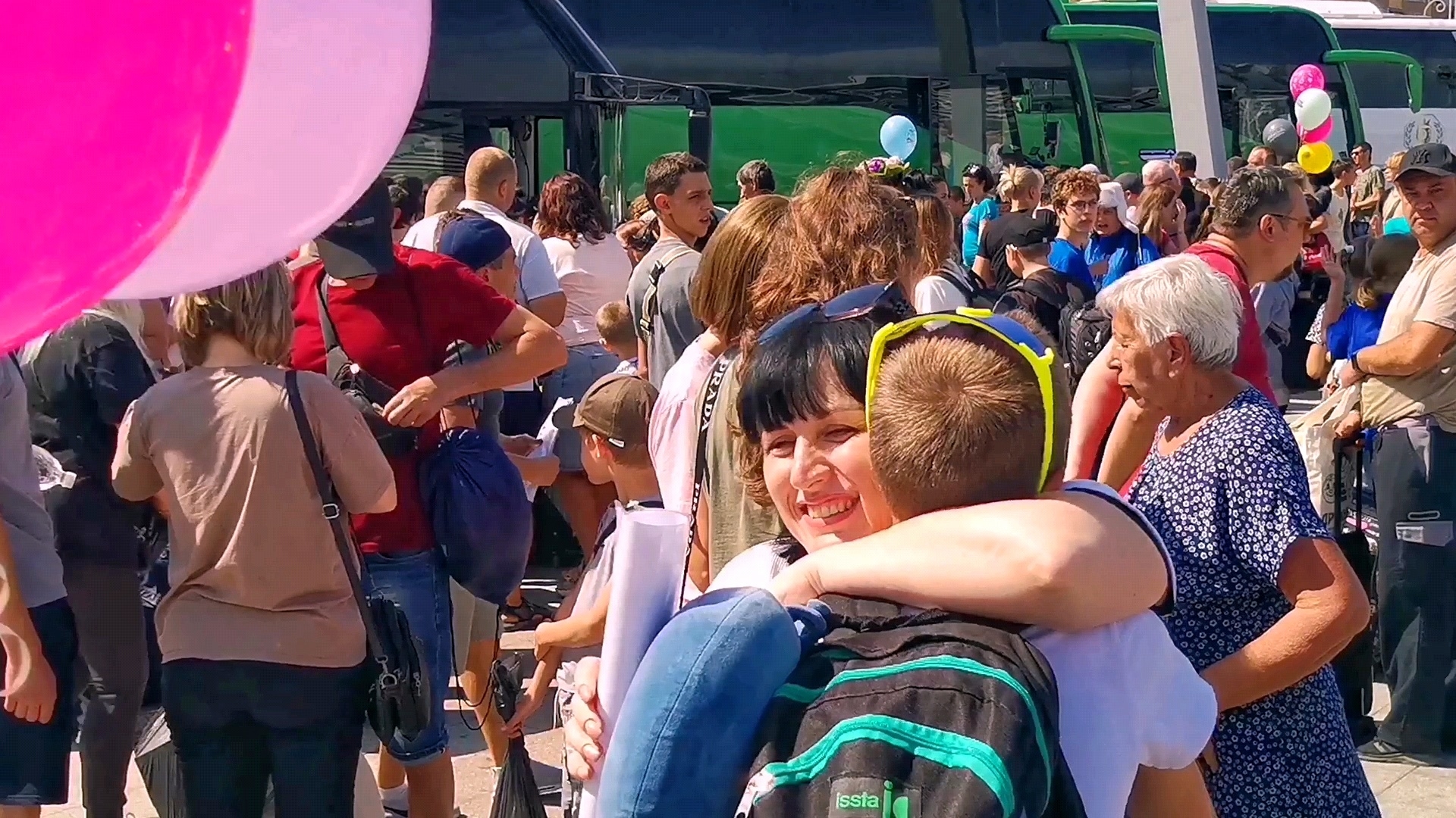 МАРИУПОЛЬ МАССОВАЯ встреча детей из Питера🚍Восстановление и Жизнь сегодня смотреть онлайн