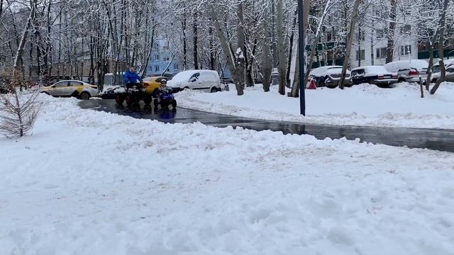 Детский электро квадроцикл МАУГЛИ MINI E-HARDY смотреть онлайн