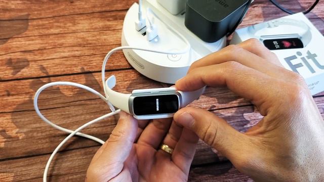 Galaxy Fit Watch: Not Charging? 3 Easy Fixes