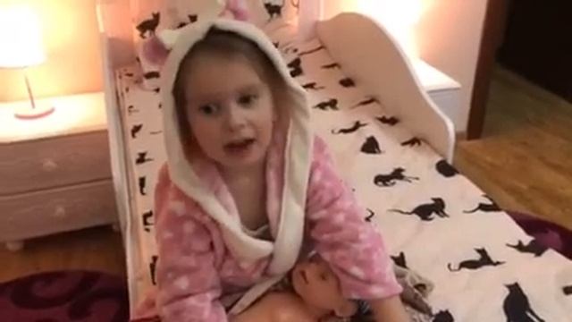 Колыбельная «Ложкой снег мешая». Даша Оборонько смотреть онлайн