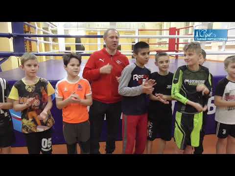 Расширяя границы ринга... смотреть онлайн