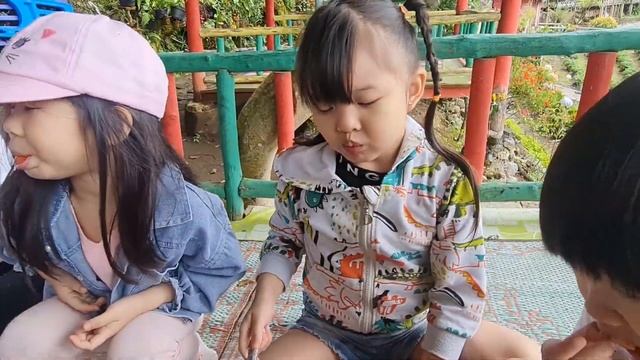 First time tried out Strawberry Pancake смотреть онлайн