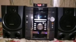 музыкальный центр Samsung Max L42G.