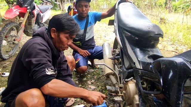 Tutorial Ganti Oli Motor Satria F150 смотреть онлайн