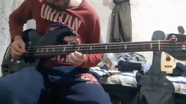 Безладовый бас как звучит?