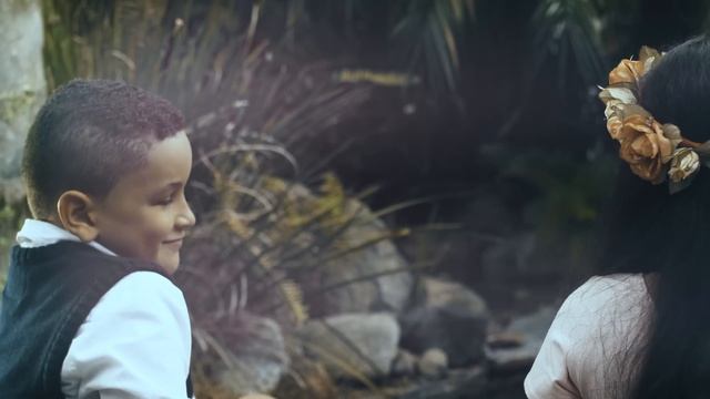 Frank Reyes - Como Hojas al Viento (Official Music Video) смотреть онлайн