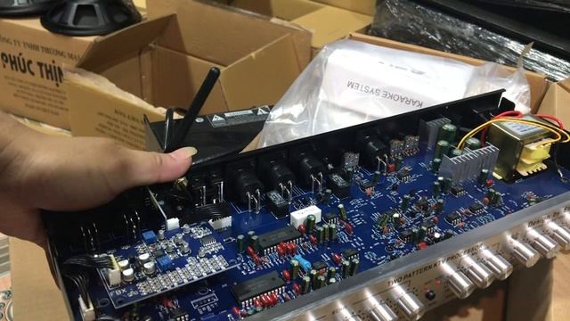 Vang cơ hãng. DJK. Hàng tốt. Echo mượt. Giá.1.300k. 096.2468.112 смотреть онлайн
