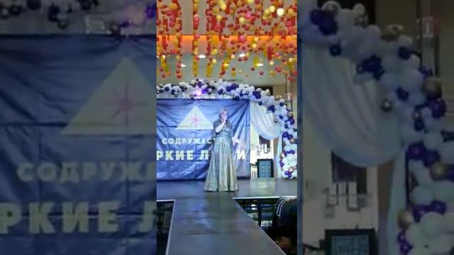 Звенит январская вьга. Исполняет Бабич Анна смотреть онлайн