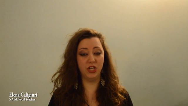 ELENA CALIGIURI, insegnante di canto moderno presso S.A.M scuola arte e musica, Solaro смотреть онлайн