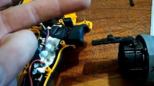 DeWalt DCD791 мелкий ремонт