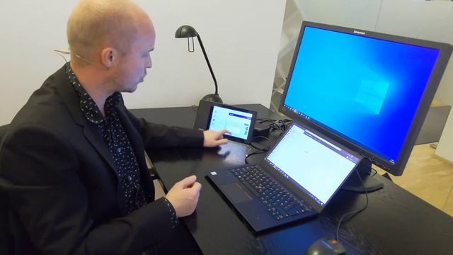 Lenovo ThinkSmart View - Office смотреть онлайн