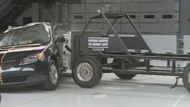 2006 Pontiac G6 side IIHS crash test смотреть онлайн