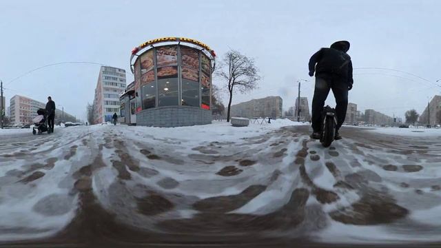 То же самое в формате 360. VR. Insta 360 one X2. Чудовищное" падение Моноколеса! Поскользнулся! смотреть онлайн
