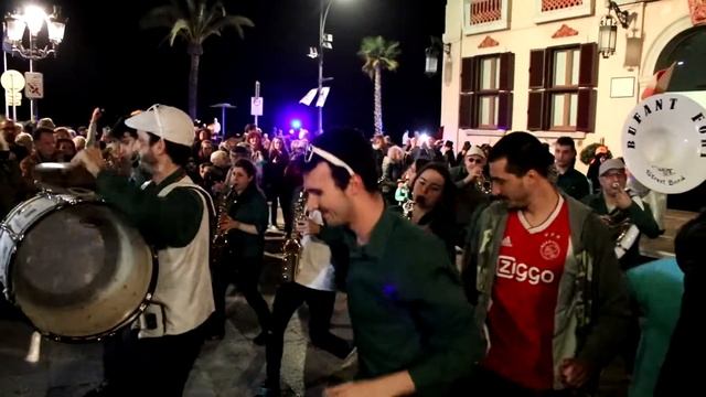 Похороны сардины в Ллорет-де-Мар (Lloret de Mar). смотреть онлайн