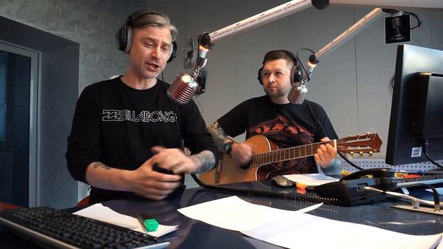 Народное радио (“Энгри Бардс”) - Смешной огурец смотреть онлайн