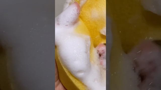 Увлажняющий гель для душа с минералами Мертвого моря, маслом имбиря и экстрактом граната смотреть онлайн