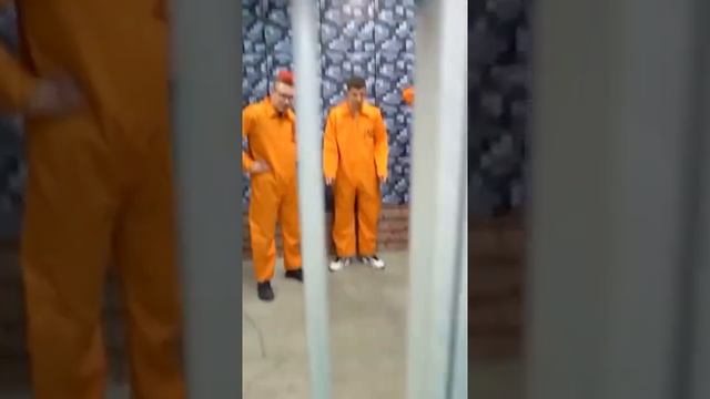 Влад А4. Побег из майнкрафт тюрьмы смотреть онлайн