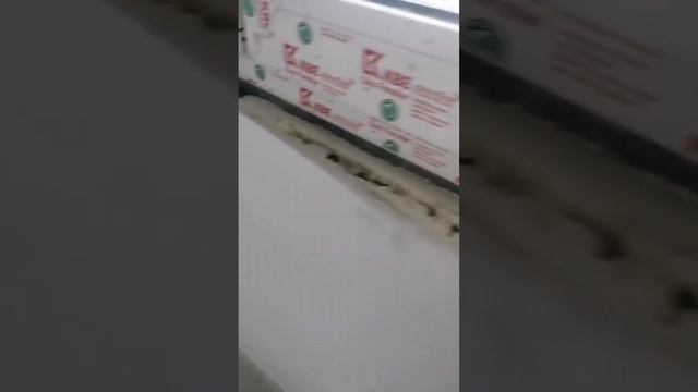 Деньги на утепление взяли, а утепление не сделали... Переделываем ремонт за другой бригадой. смотреть онлайн