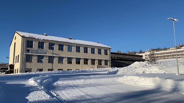 Условия для беженцев в мутаке Tingvoll. Все, что может интересовать перед поселением- в этом видео!