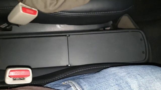 Toyota Ractis 1.3 X L-Package 2WD CVT Facelift 2009 XP100 In Depth Review Indonesia