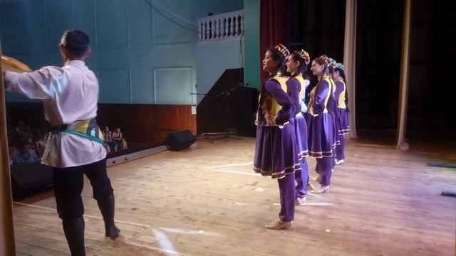 Узбекский танец (продолжение) на этно-фестивале в пос.Орджоникидзе Крым смотреть онлайн