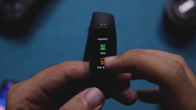 MI BAND 4 - UNBOXING & OVERVIEW смотреть онлайн