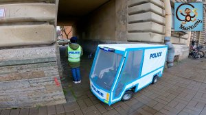 Дети и Машина. Диана, Даня и Милан играют в полицию. Манкиту