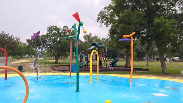 Anahuac splash pad смотреть онлайн