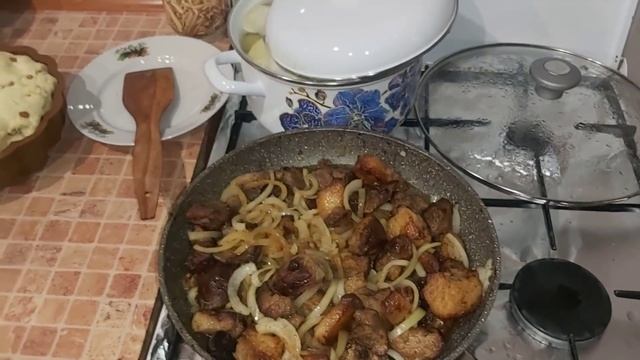 Свежина и куличи)) работаем с женой)) смотреть онлайн