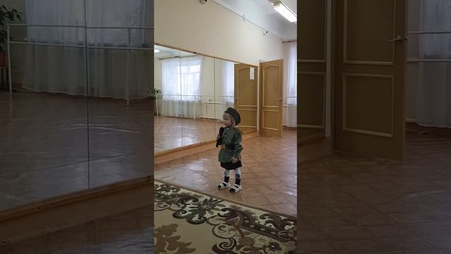 Необычный "РЕЗИНОВЫЙ ЁЖИК". Кириенко Мальвина( 2г.8 мес.) смотреть онлайн