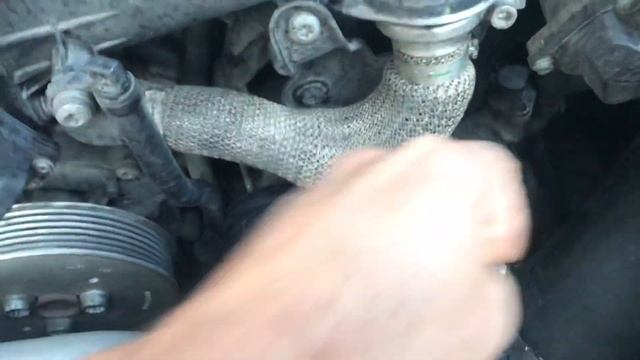 Ремонт генератора и замена приводного ремня и роликов на Porsche Cayenne 3.0 diesel смотреть онлайн