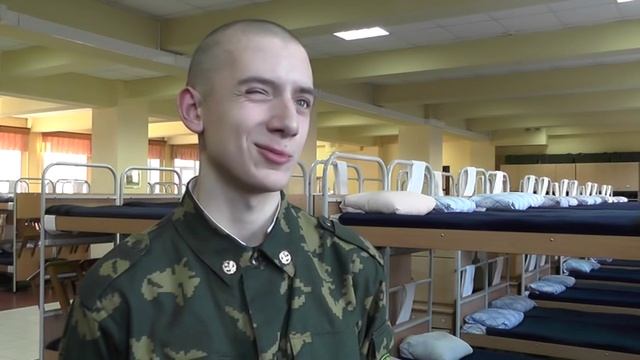 Пополнение бойцов прибыло в Пинский погранотряд смотреть онлайн