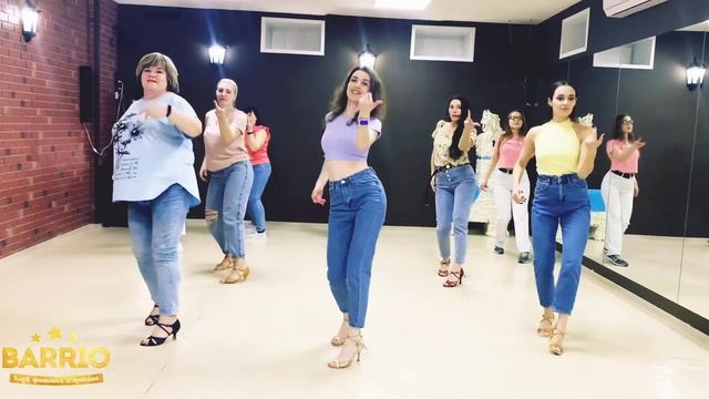 ??Bachata в BARRIO с Еленой Талашовой смотреть онлайн